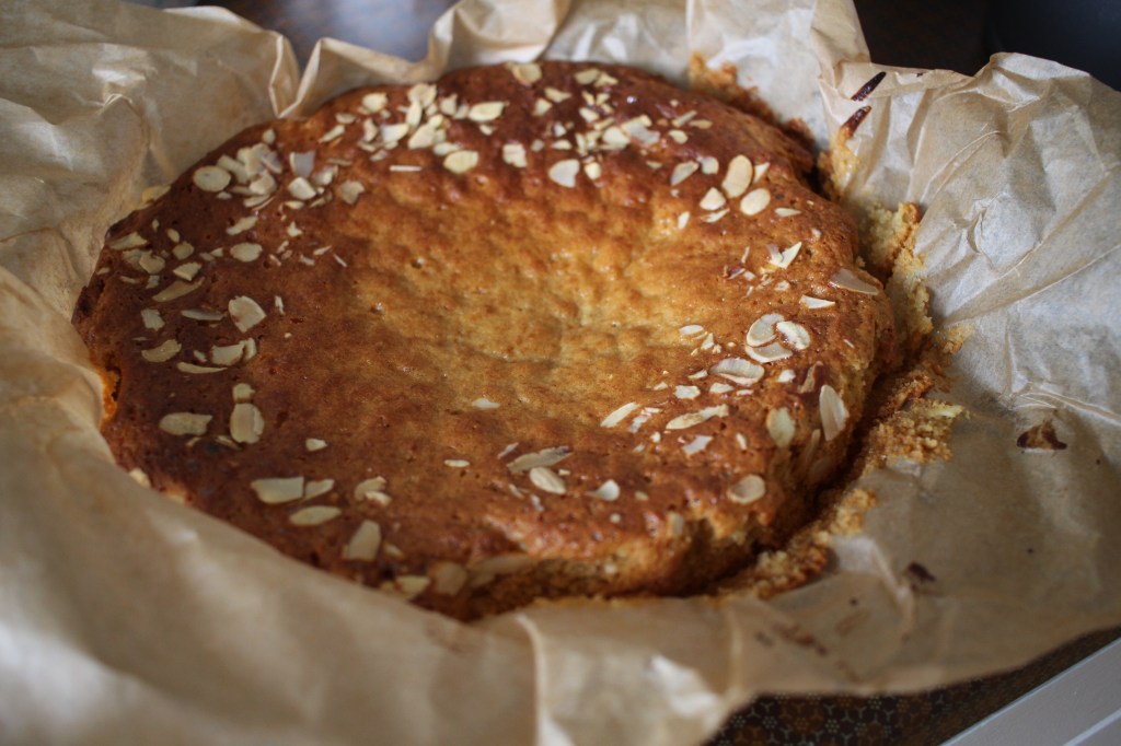 Honey and almond gluten-free&nbsp;cake