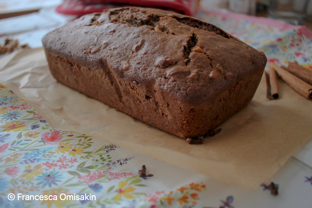 Applesauce and walnut&nbsp;cake