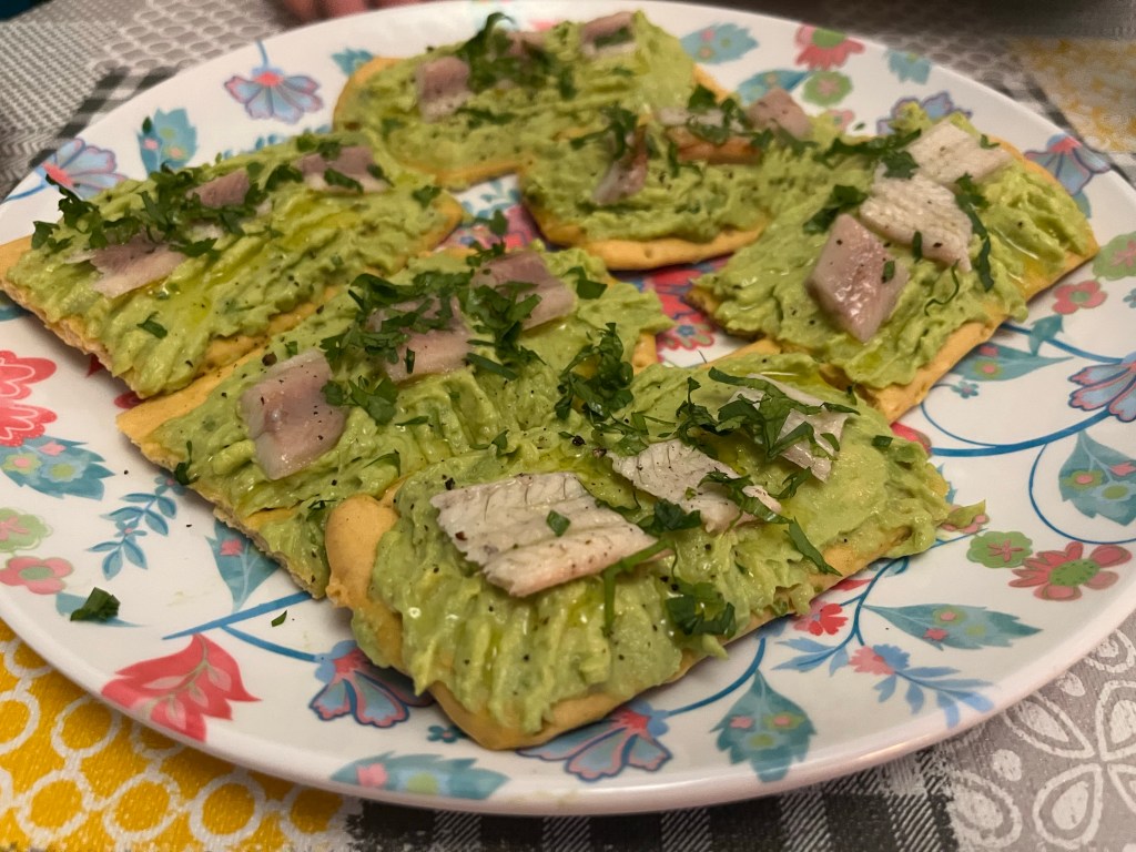 Flatbread with avocado and smoked&nbsp;eels