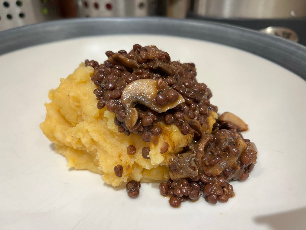 Beluga lentils and&nbsp;mash