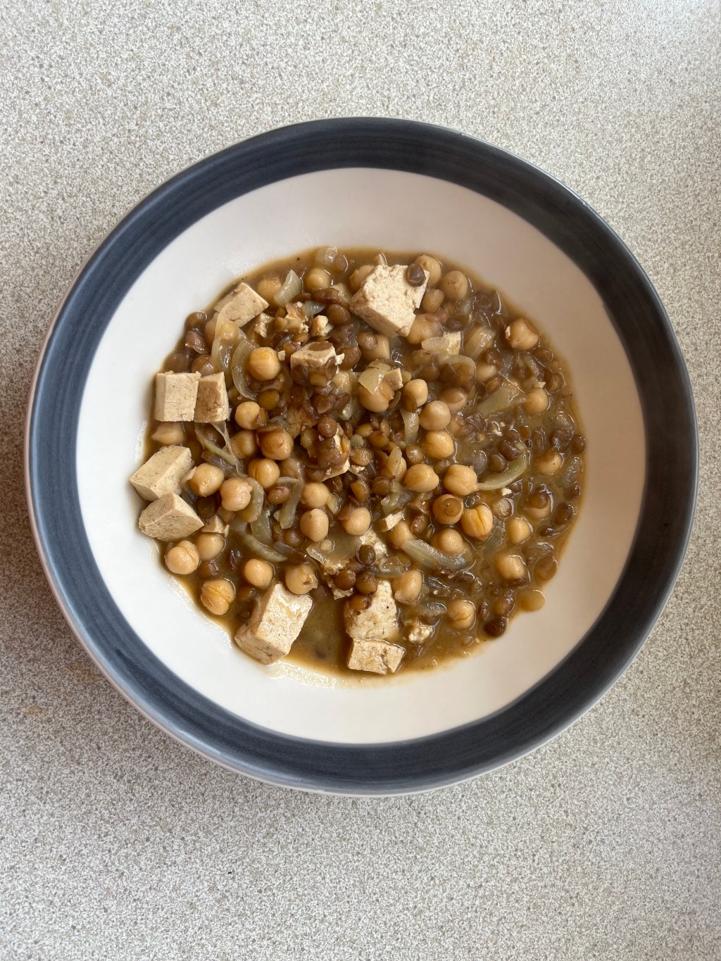 Tofu, chickpeas and green&nbsp;lentils
